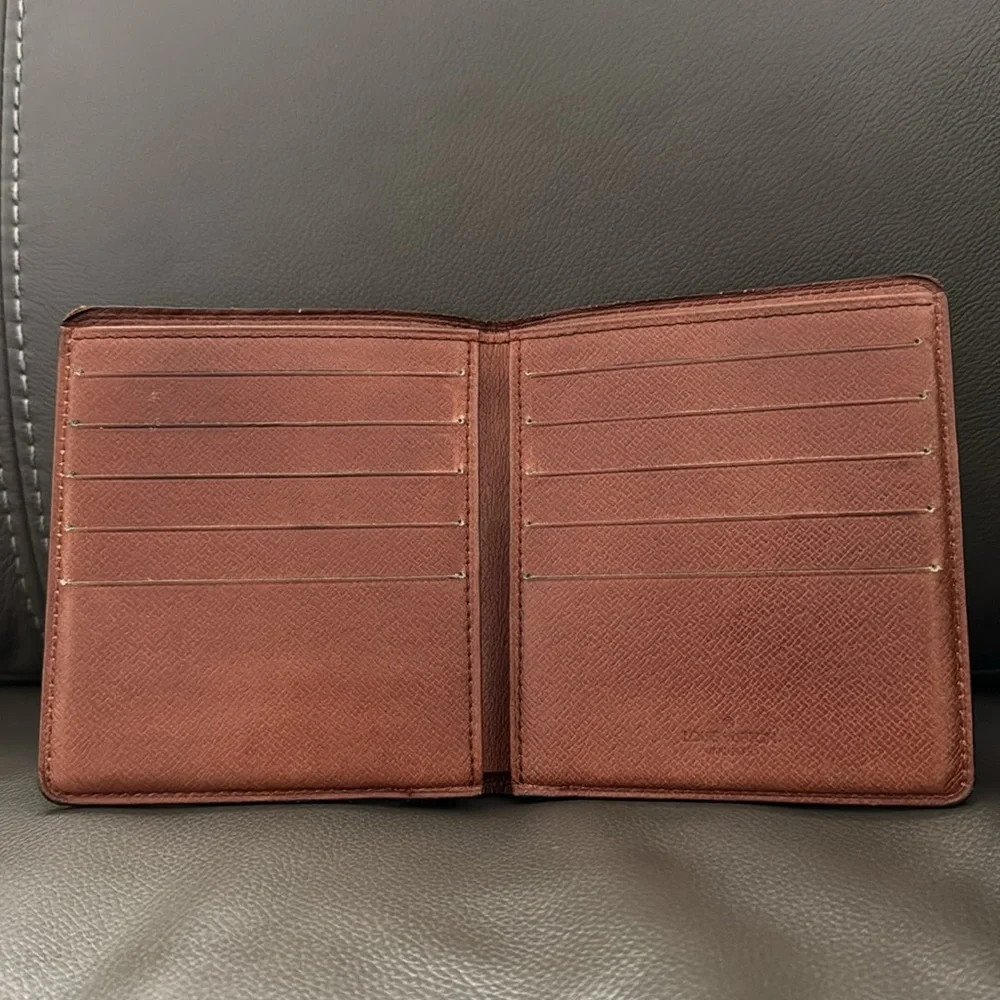 Louis Vuitton Monogram bifold wallet.FREE SHIPPING! - Picture 7 of 7